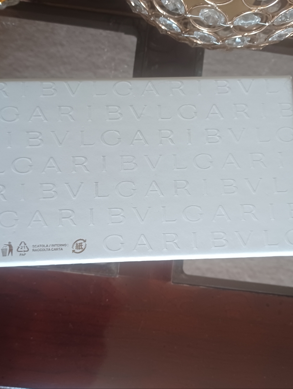 BVLGARI White Embossed Gift Box For Sunglasses - Picture 5 of 5